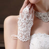 Hot Sale High Quality Write Fingerless Short Paragraph Elegant Rhinestone Bridal Wedding Gloves Wholesale Free Shipping