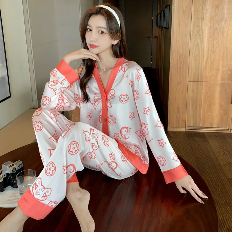 QSROCIO Women&#39;s Pajamas Set Fashion V Neck Letter Print Sleepwear Silk Like Leisure Home Clothes Nightwear