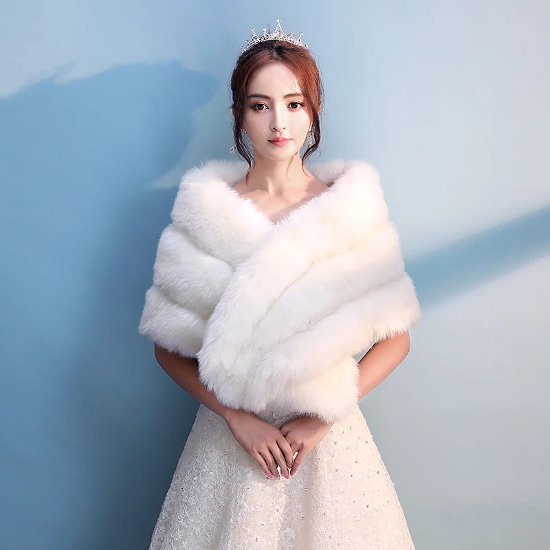 Winter Cape White Fur Shawl Wedding Accessories Elegant 2021 Bridal Wrap Women Wedding Jackets Soft Cape Imitation Fur chal blan