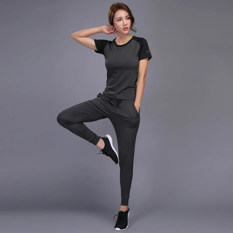 New Women's Sportswear Yoga Sets Jogging Clothes Gym Workout Fitness Training Yoga Sports T-Shirts+Pants Running Clothing Suit